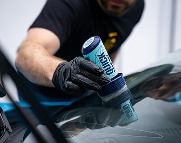 Niewidzialna wycieraczka, czyli dlaczego warto zabezpieczyć szyby samochodowe?